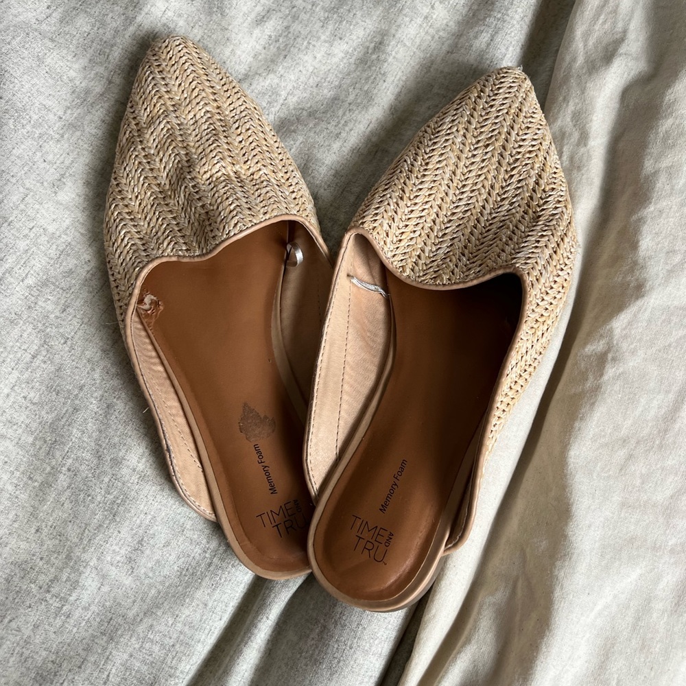 Woven mules